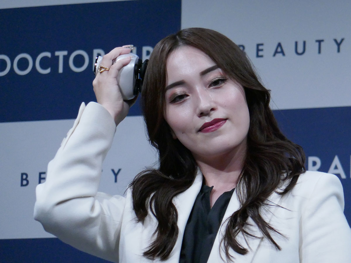 軽いため使用中に疲れにくい