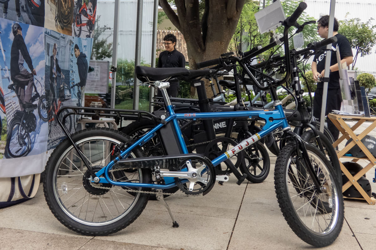 フジのBMXスタイルのe-bike