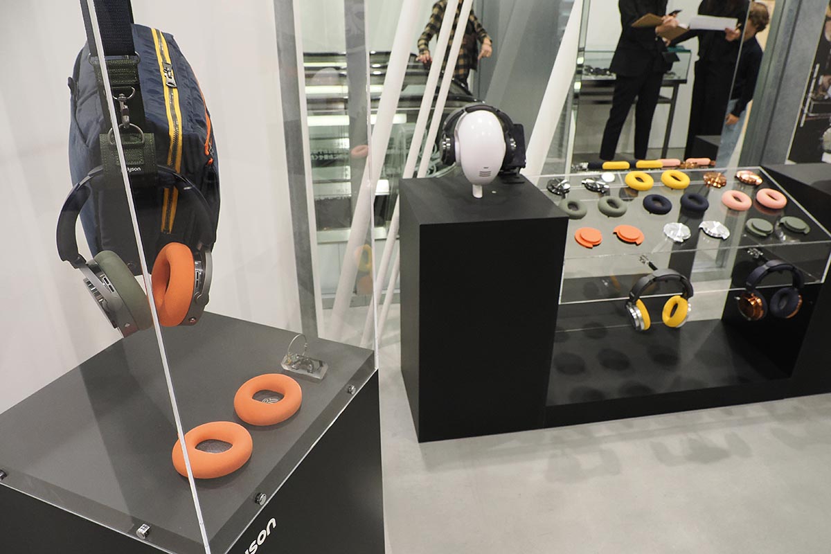 ヘッドホンの音質やノイズキャンセリングが気になったら試聴体験も可能