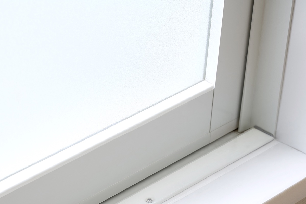 半透明で薄いため目立ちにくい