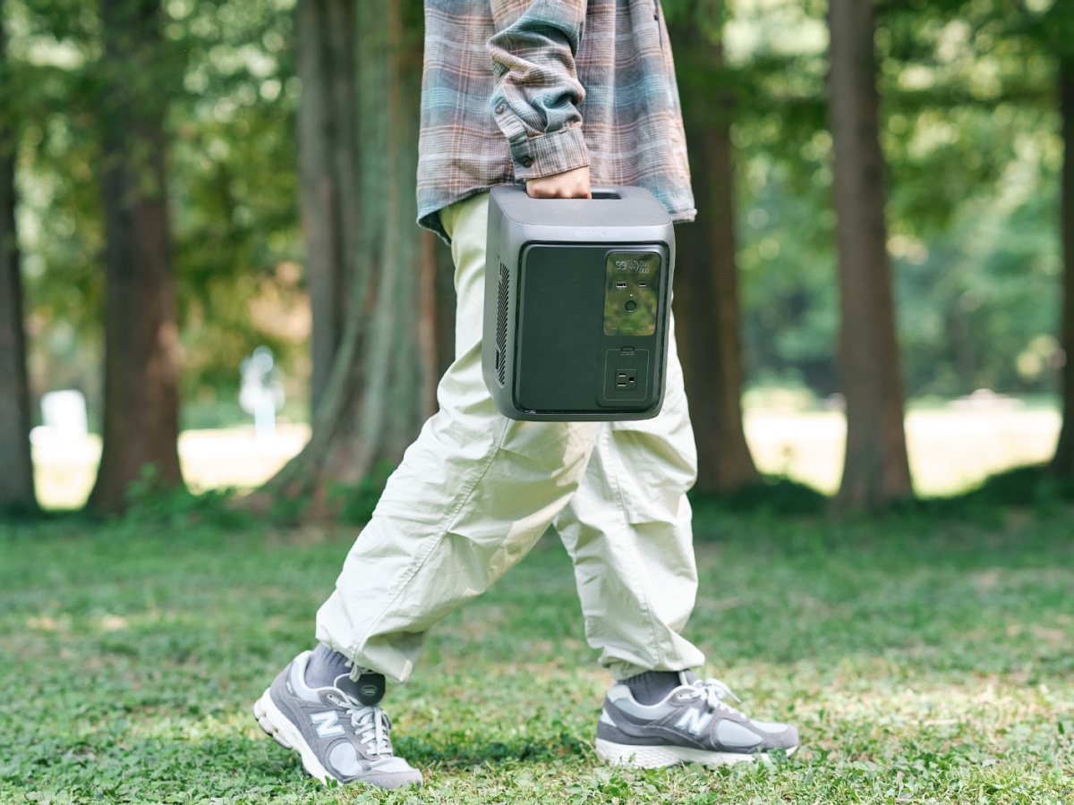 約10kgの軽量設計で持ち運びやすい