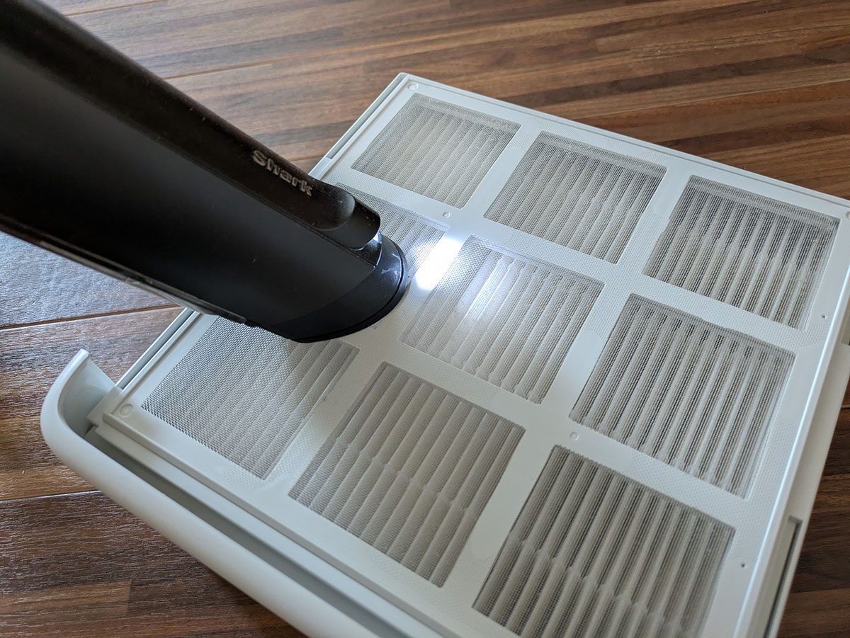 掃除機で表面を掃除するだけですぐキレイになりました