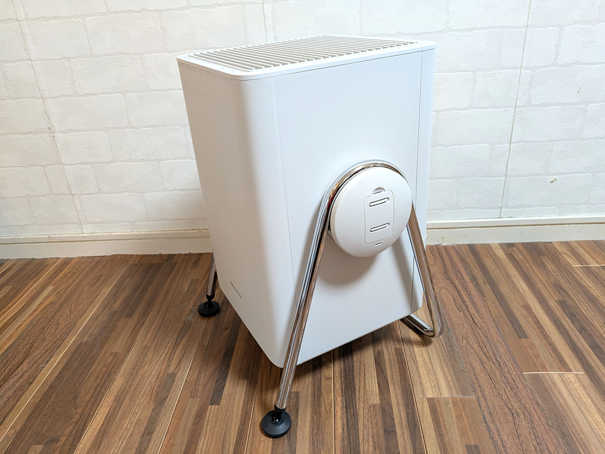 本体が浮いているようなユニークなデザイン