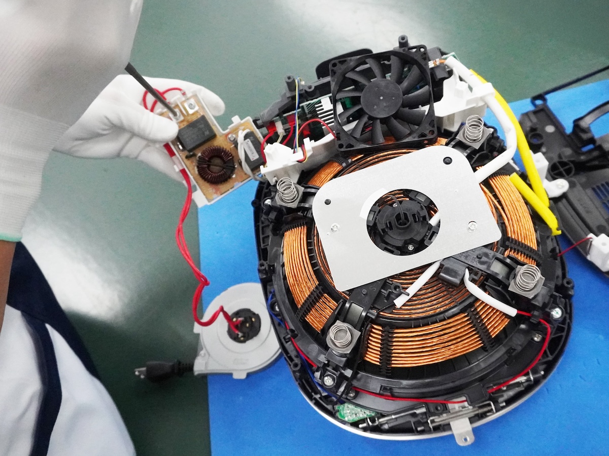 機能面や衛生面で品質基準に満たない部品は、すべて純正の新品部品と交換する