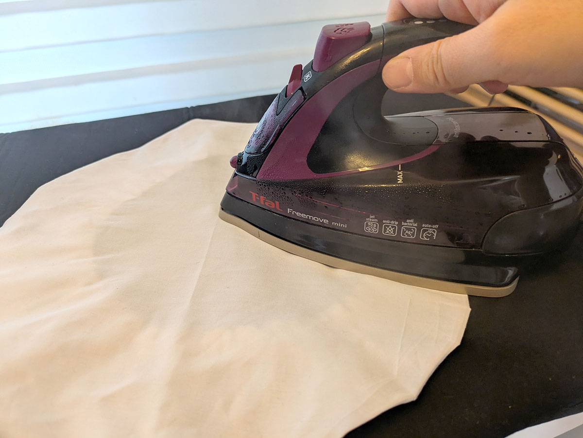 平置きのアイロン台としても全く問題なく使えました