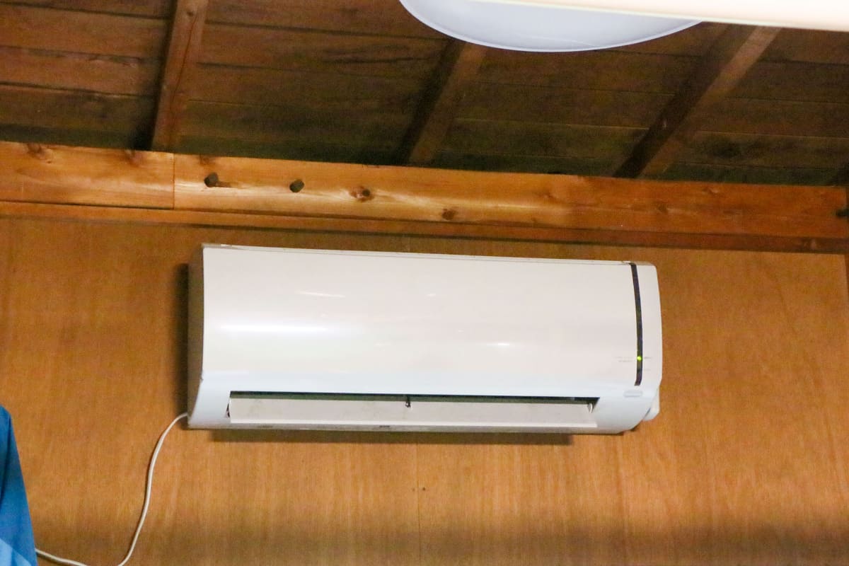 部屋に設置されているエアコンもこの「DELTA 3 1500」で動かしている