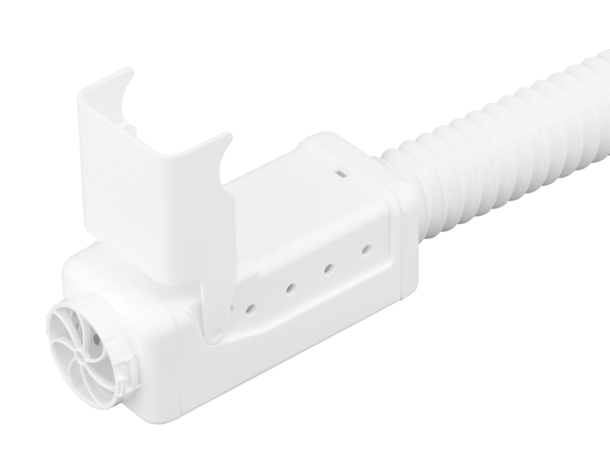 風の直進性を高めた新設計の吹き出し口を採用