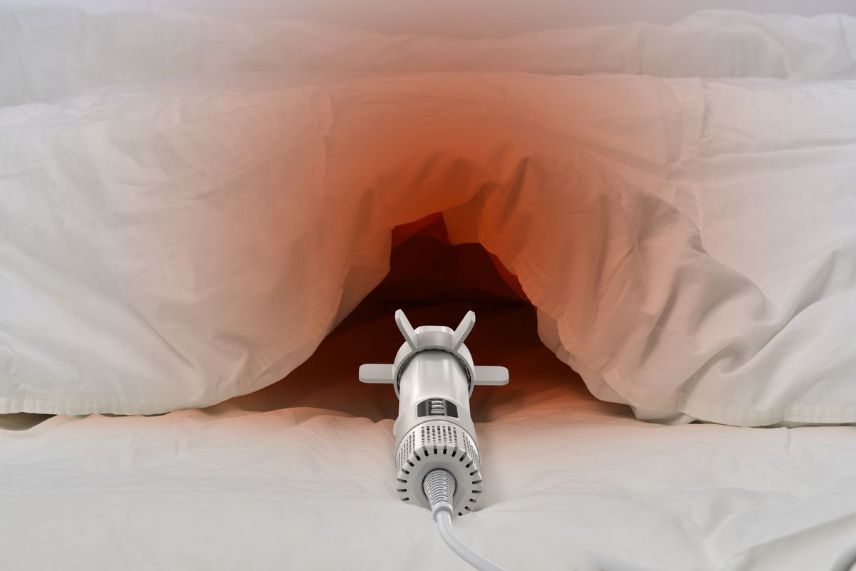 6つの突起「おひさまスペーサー」がふとんに隙間を作る