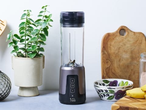 コードレスで使いやすいミキサー USB-C充電 - 家電 Watch