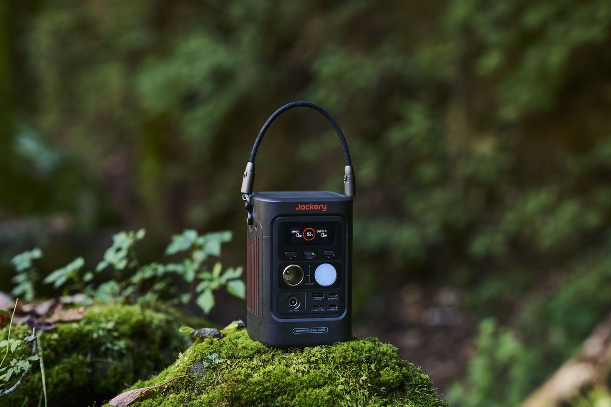「Jackery ポータブル電源 300D」