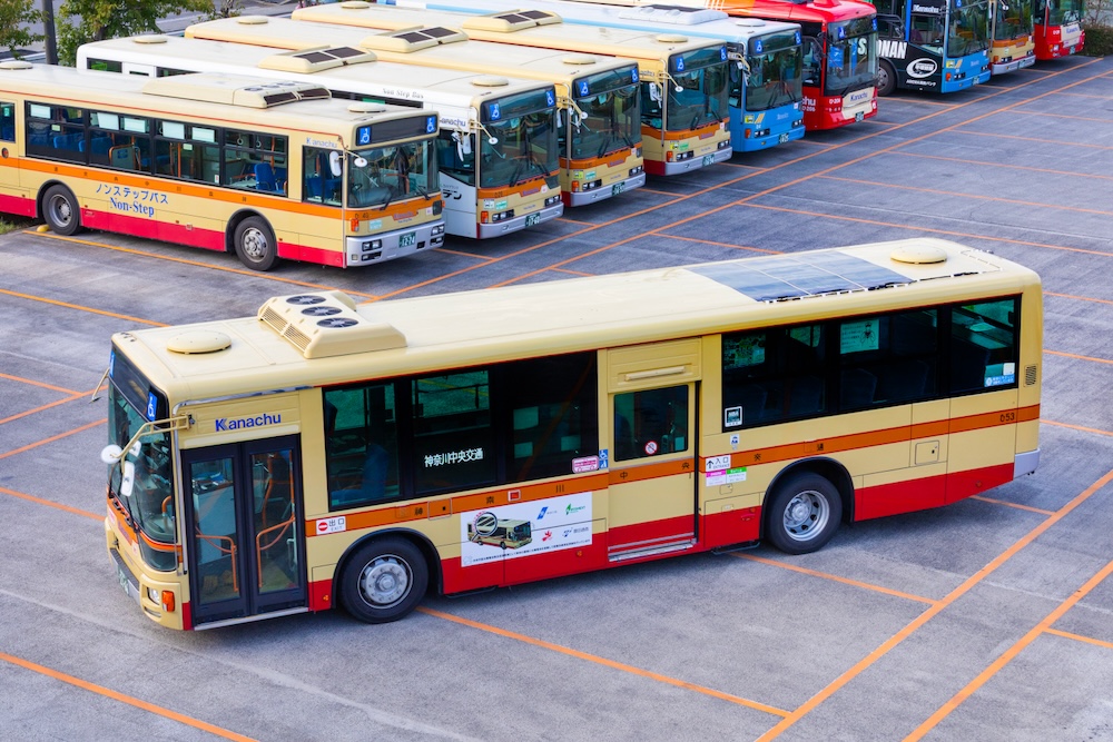 カルコパイライト型の太陽電池を用いた、路線バスの燃費改善実証実験