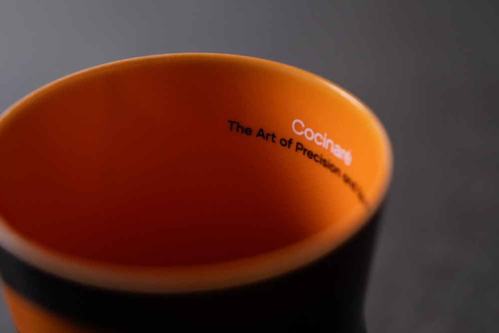 縁の厚みわずか1mm以下という極薄設計