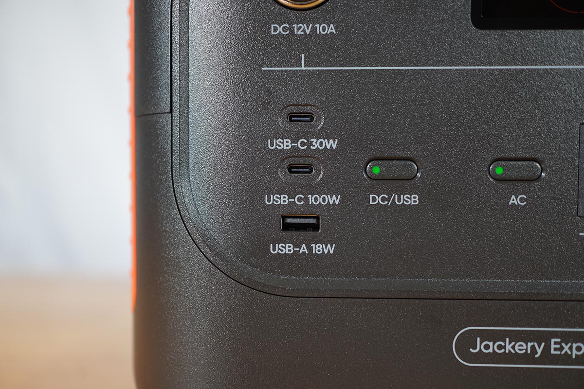 出力ごとに分けられたUSB Type-C端子