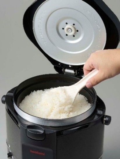 直火でふっくらと炊き上げる