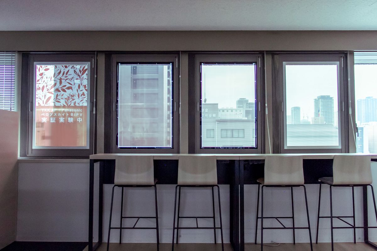 ガラス型ペロブスカイト太陽電池によるBIPV内窓設置状態
