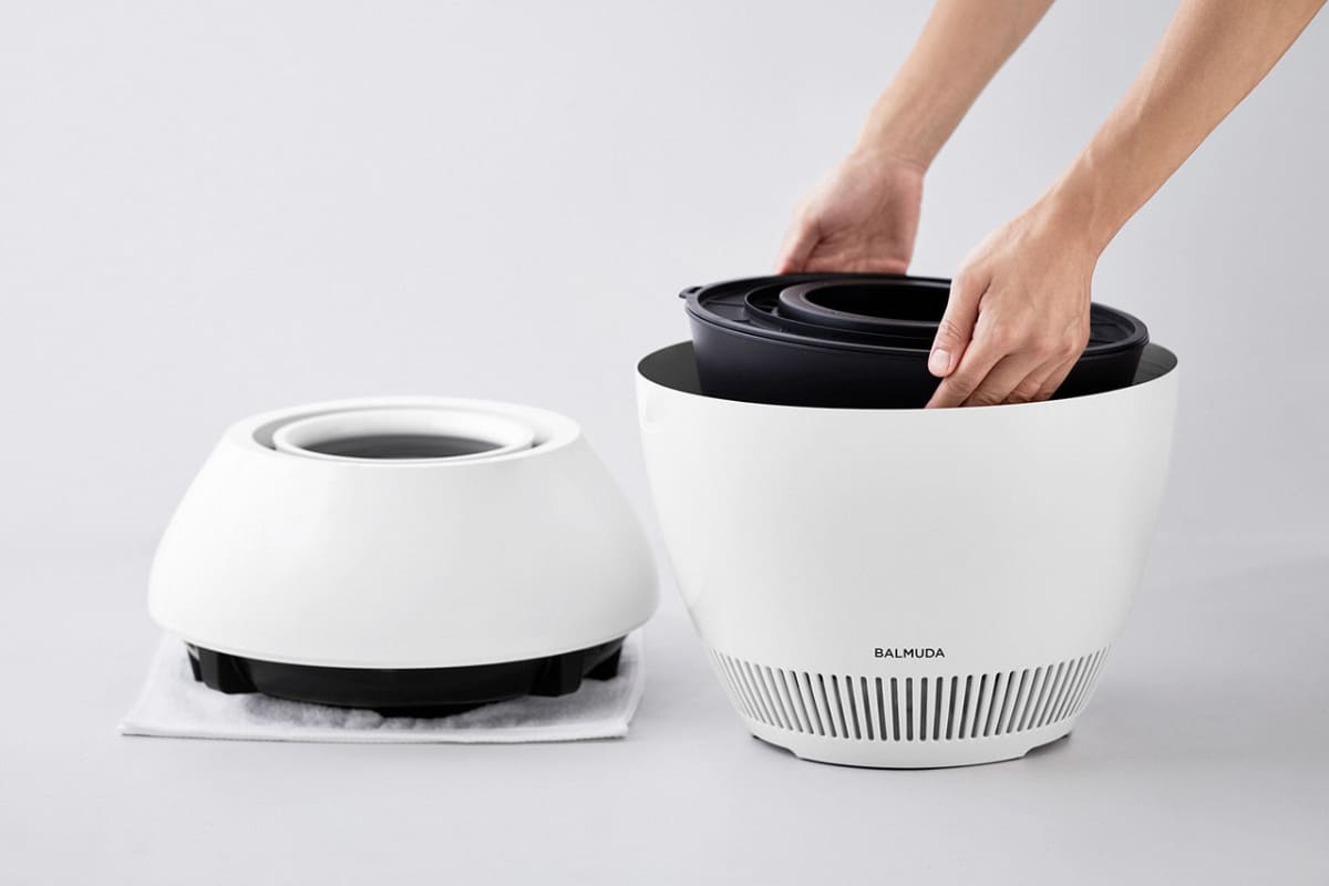 新Rainは電子部品を本体上部に集中させることで、給水タンク内部のパーツはすべて水洗いできるようになりました