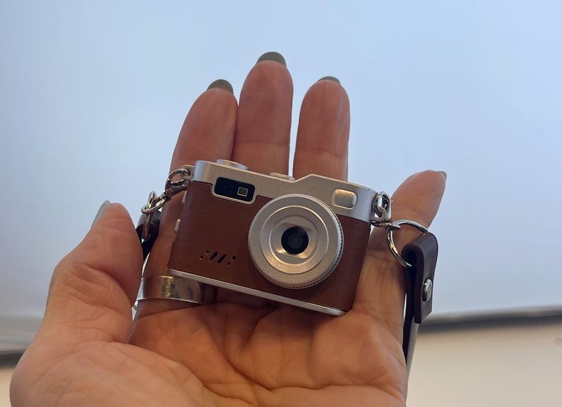 日本でも人気が高まっているミニカメラ。こちらはTRANSTYLEの「Super Mini Cam」