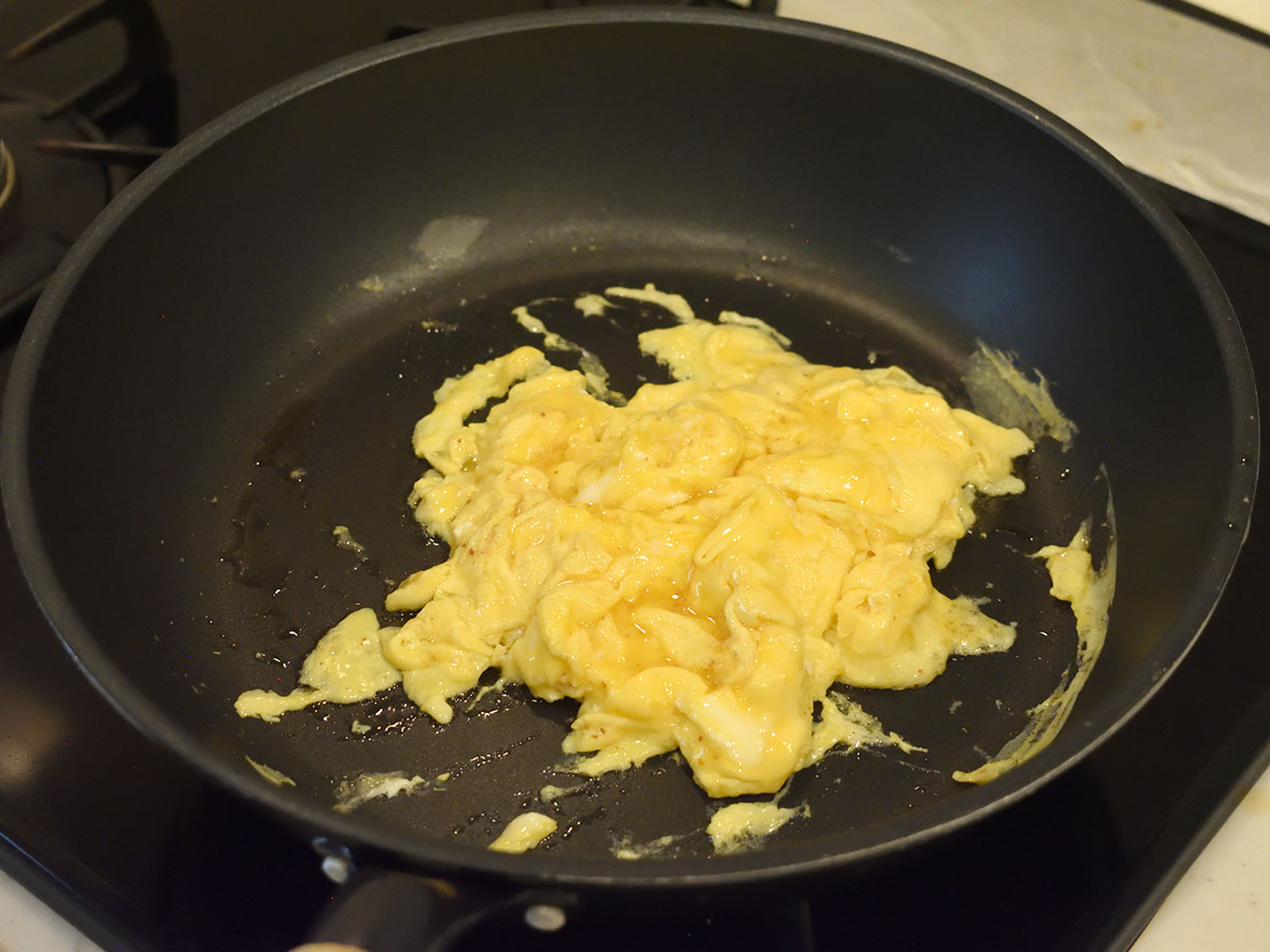 大きく混ぜるようにするとふんわり仕上がります