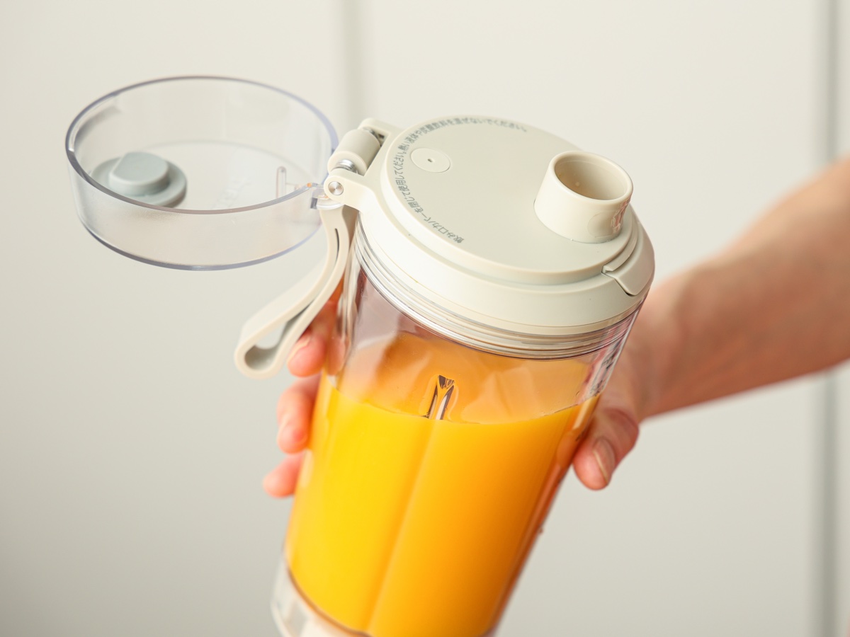 飲み口付きのブレンダーカップ