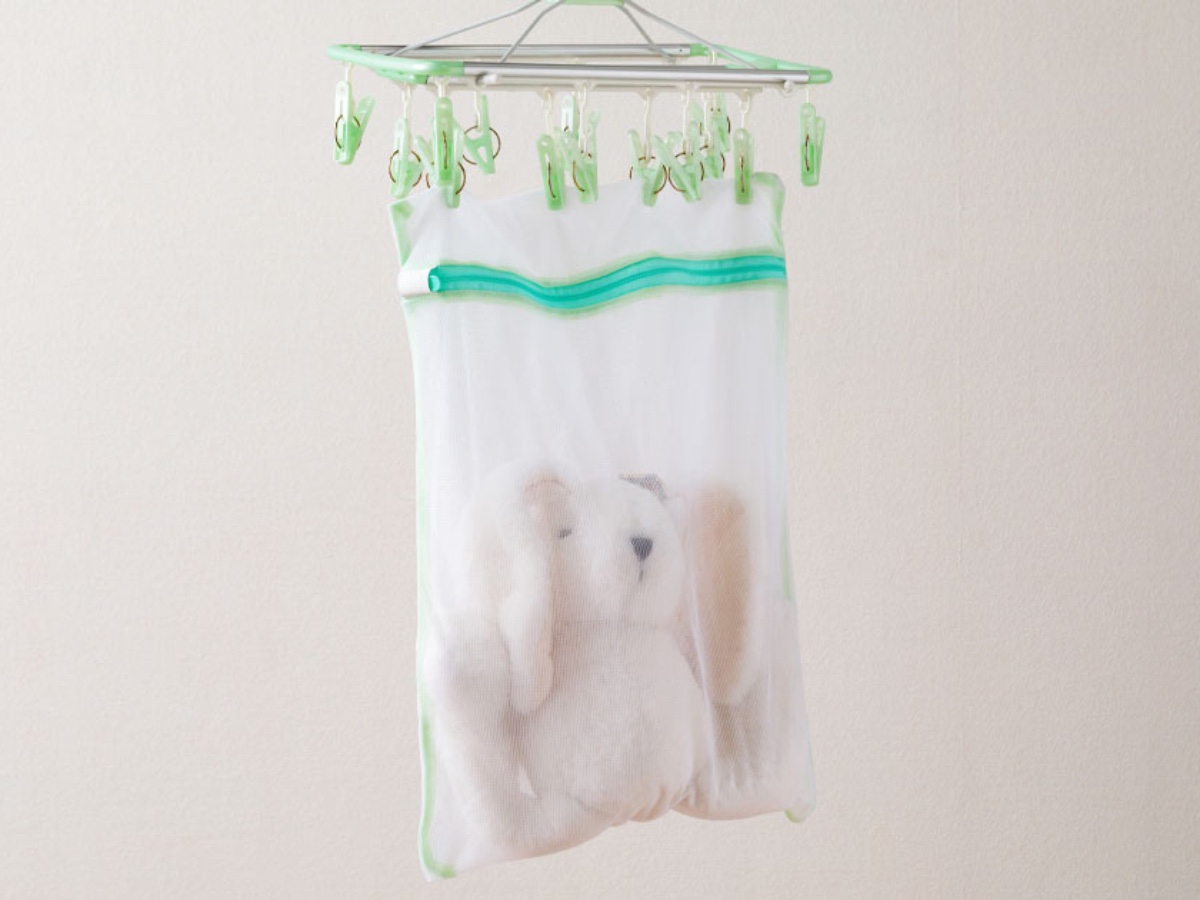 洗濯ネットに入れて干すときれいに仕上がる