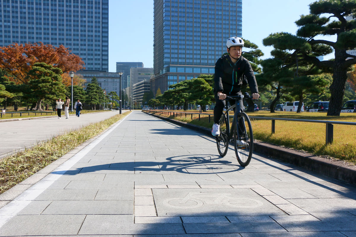 停まろうとして減速すると、それに合わせて変速してくれるので信号待ちでギアを落とし忘れたなんてことも防いでくれます