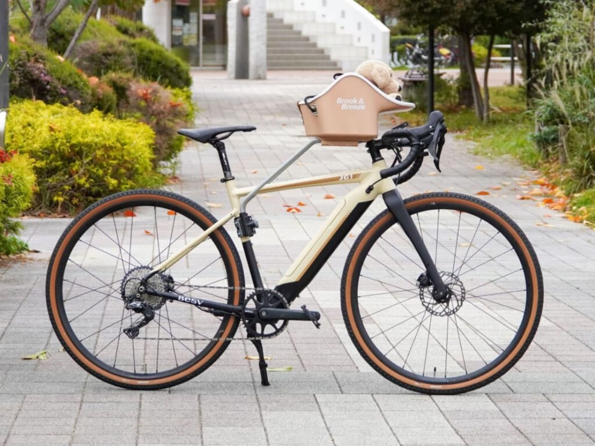 BESV(ベスビー)のグラベルロードe-bike「JG1」のシートポストに装着した例