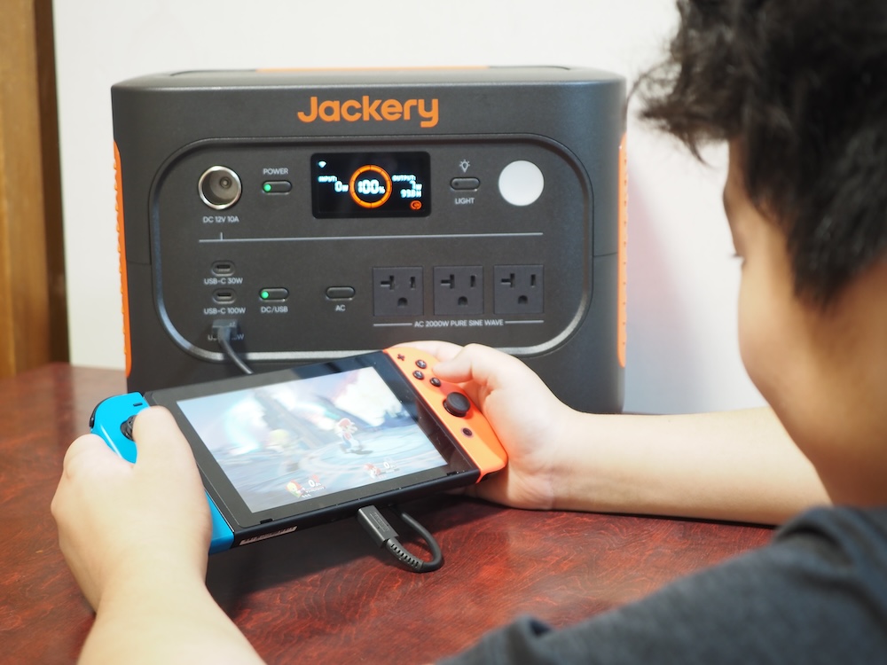 純正USBケーブルを使ってNintendo Switchを充電