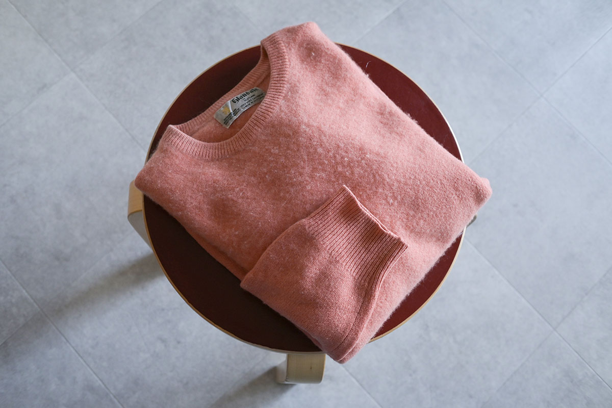 これからも大切に気続けたい、古着のカシミアニット