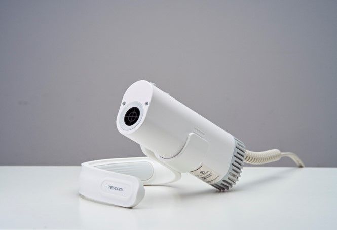 犬猫用ハンズフリードライヤー「HUG AIR(ハグエアー)」