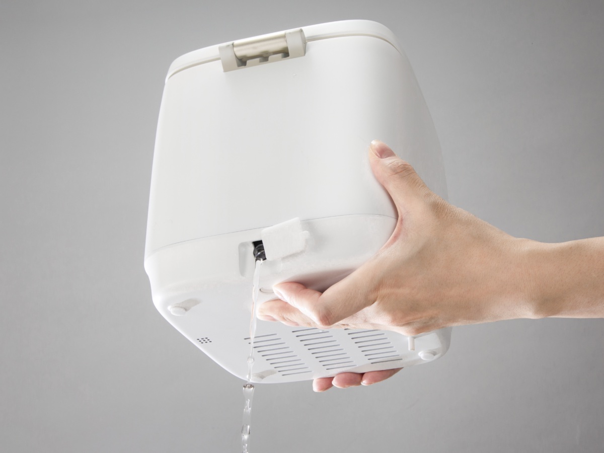 ワンタッチで排水でき、手入れも簡単
