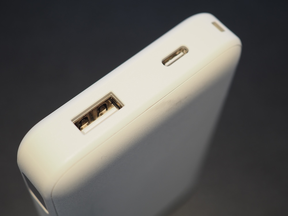 USB Type-CとType-Aを各1ポートを搭載
