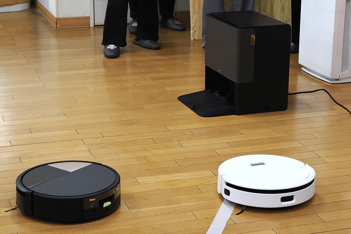 園児たちと一緒に掃除した最新のルンバ