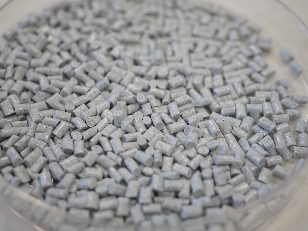 筐体には再生プラスチックを利用