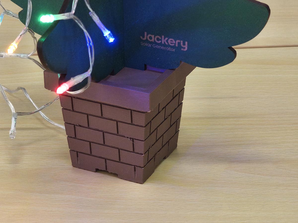 Jackeryのロゴがレーザーカッターで刻印