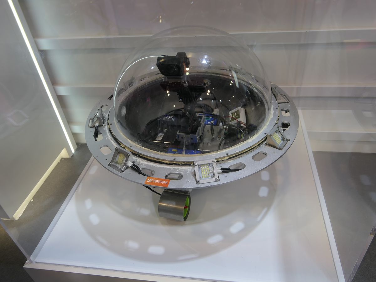 The Tumbler Inspection Ball (TIB) Robot。球状のロボットが下水道管などを通り、亀裂などのトラブルをチェック。人手不足の解消や地下の状態をデータ化するのに役立つそうです