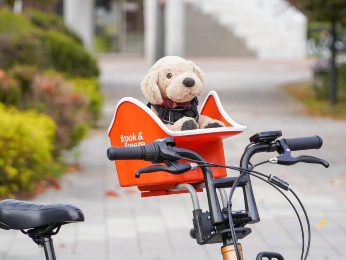 体重13kg以下の小型～中型犬向けに設計。価格は24,200円