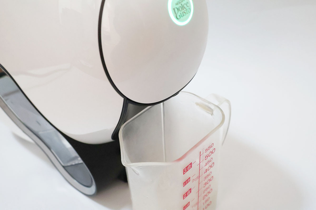 内部洗浄もシンプルで、ランプが緑色に点滅したら抽出ボタンを5秒間押し続けるだけ