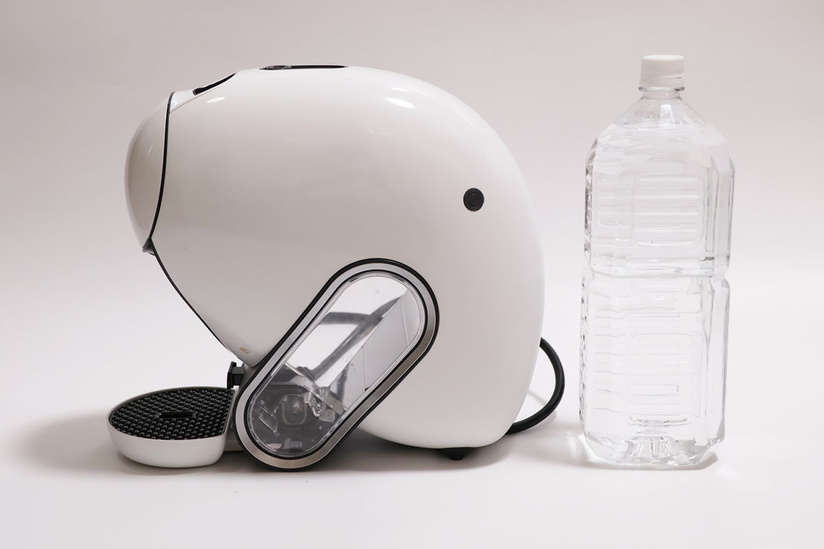 本体サイズは約15.4×34.2×30.1cm(幅×奥行き×高さ)、重量は約3.5kg