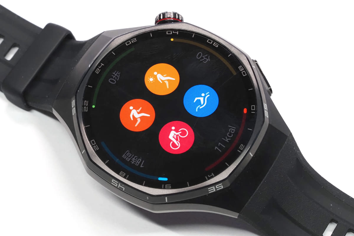 100種類以上のワークアウトに対応するスマートウォッチです