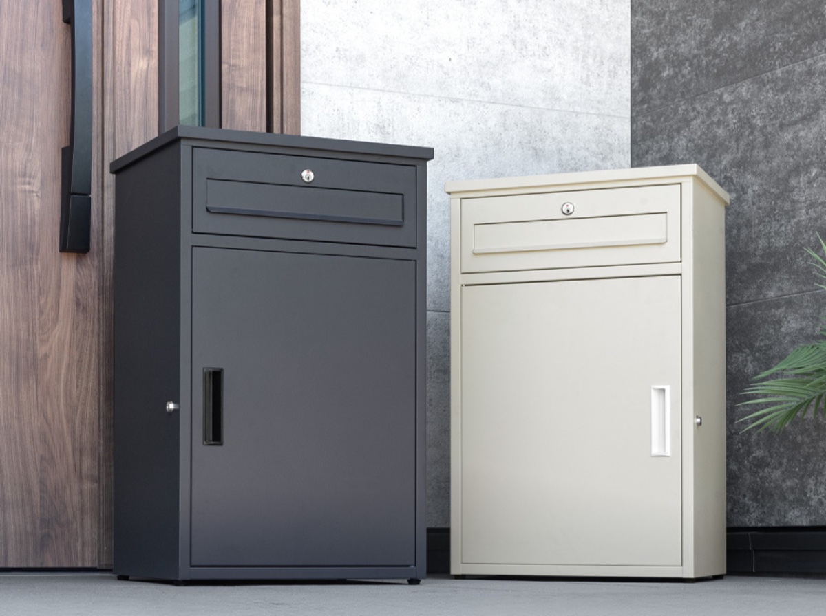 チャコールグレー(左)、ライトグレージュ(右)の2色展開