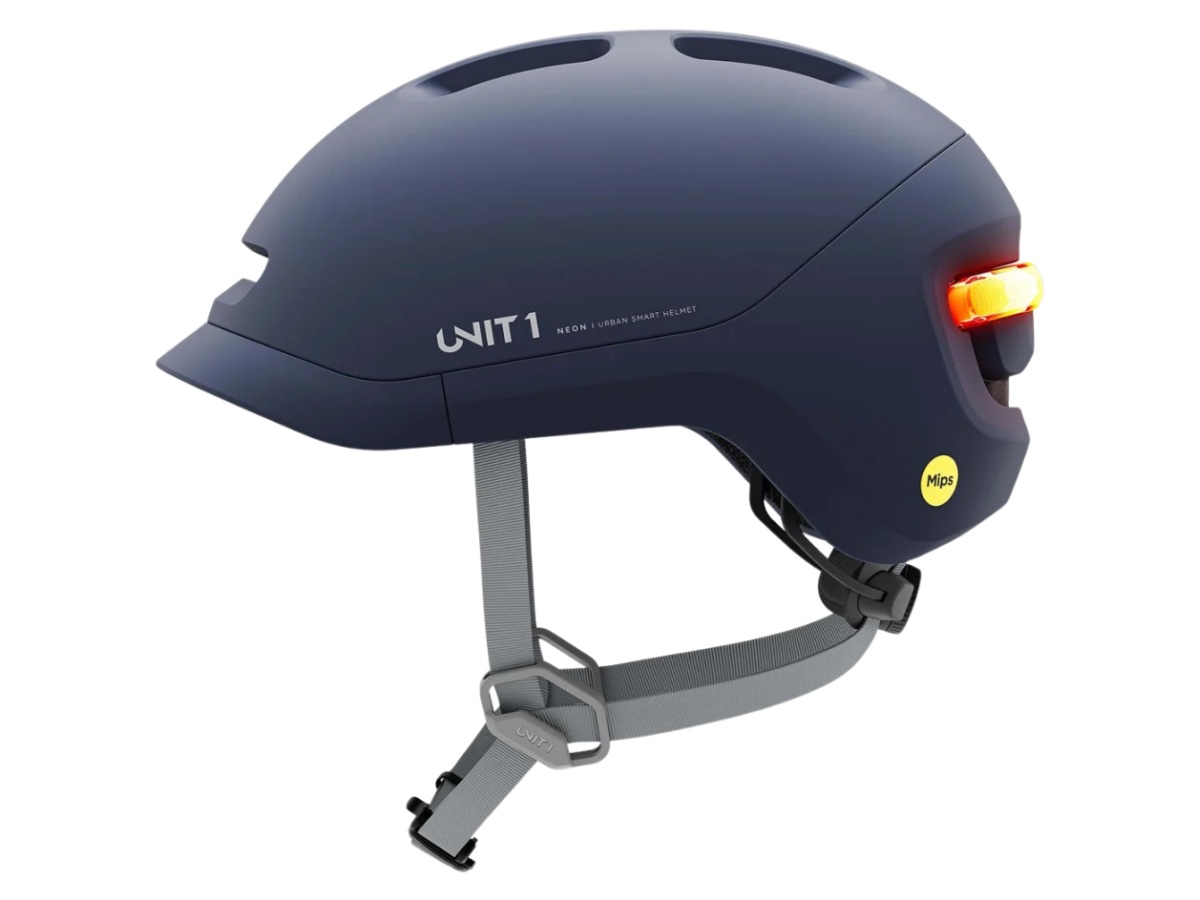 「NEON スマートヘルメット」。MIPSありとMIPSなし(SE)の2モデル展開