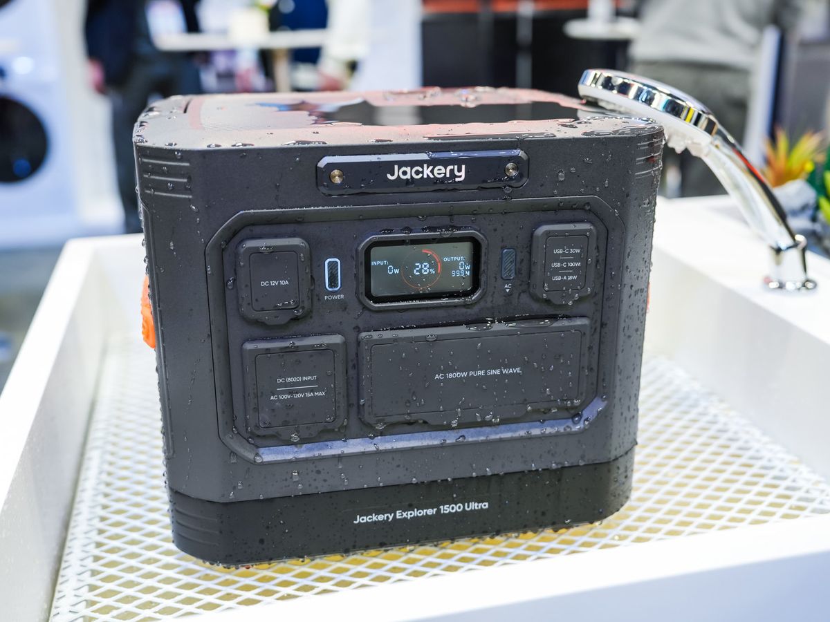 防水・防塵対応モデル「Jackery ポータブル電源 1500 Ultra」なども展示
