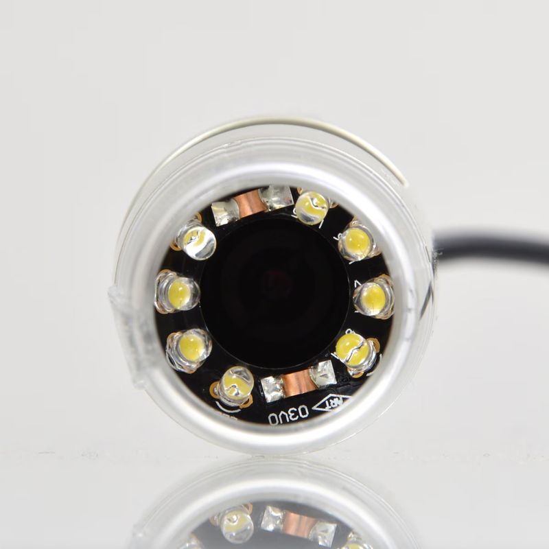 8灯のLEDで明るく照らす