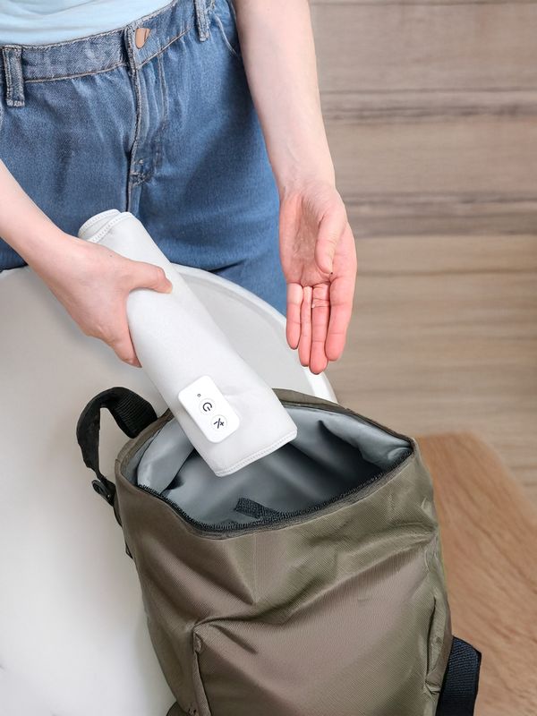 コンパクトで持ち運びが可能