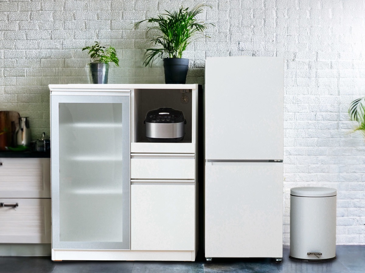 インテリアと調和するシンプルデザインの冷蔵庫