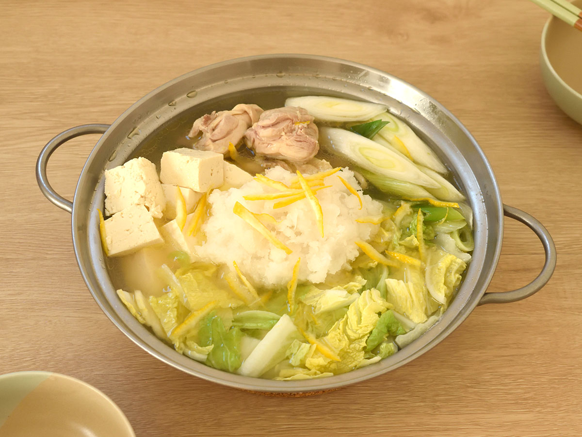 ゆずの爽やかな風味が広がる鍋です