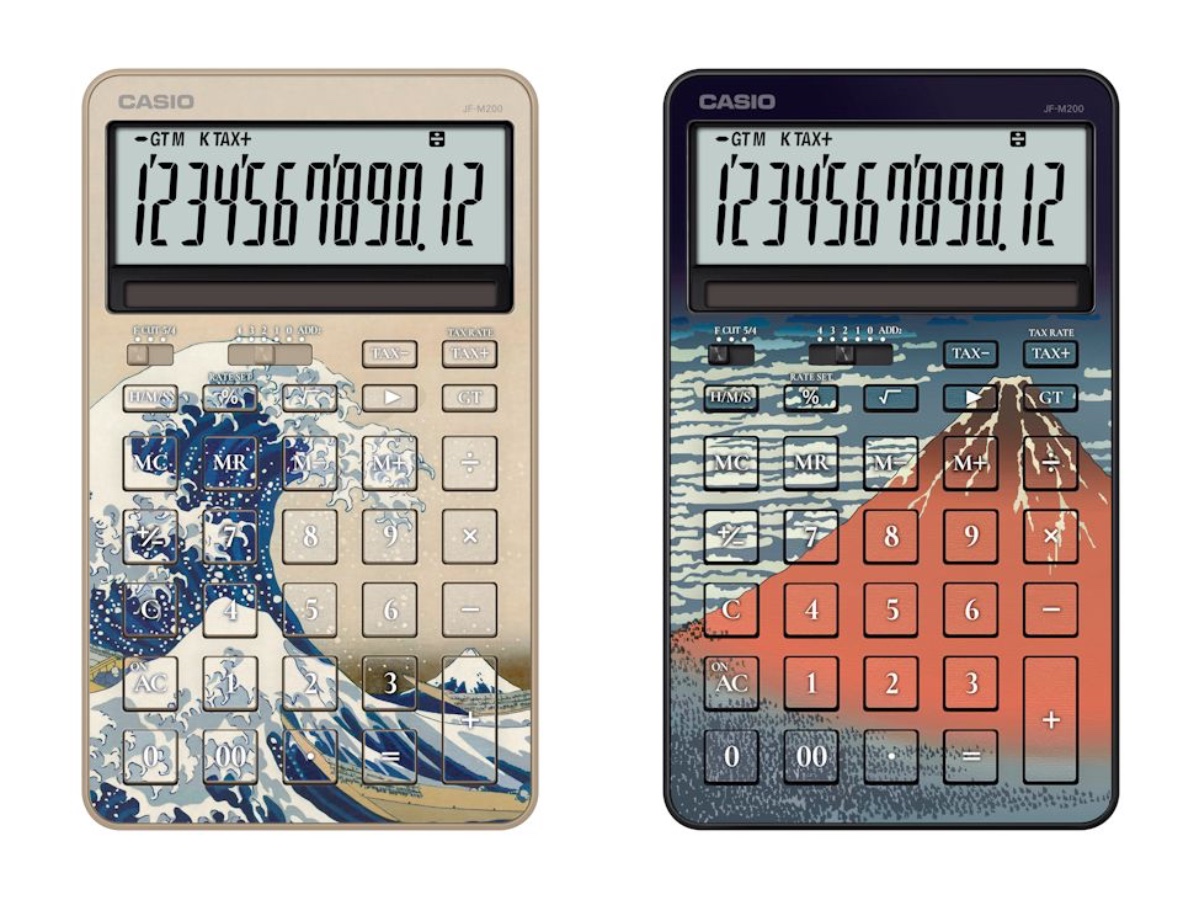 江戸時代の浮世絵師、葛飾北斎の2作品をデザインモチーフにした電卓