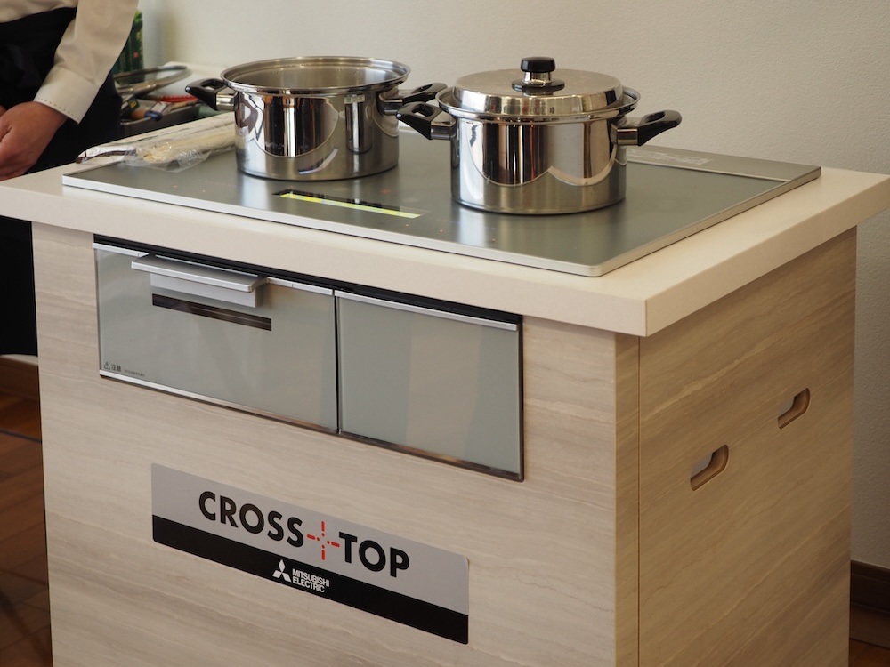 ビルトイン型IHクッキングヒーターのフラッグシップモデル「CROSS+TOP」シリーズ
