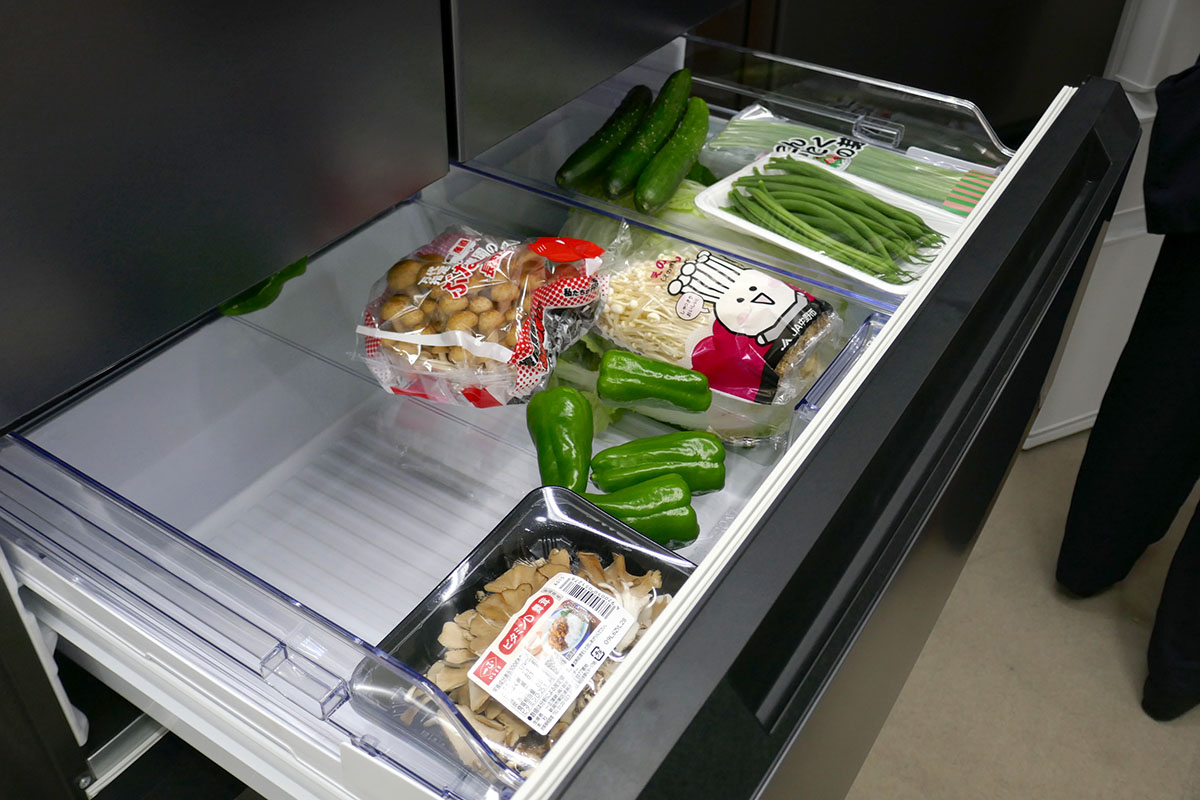 上段ケースで下段ケースを密閉する「高湿シールド構造」