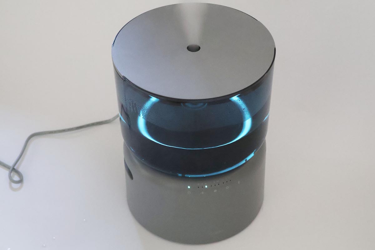 消費電力「弱」20W(加熱時140W)、「強」32W(同143W)